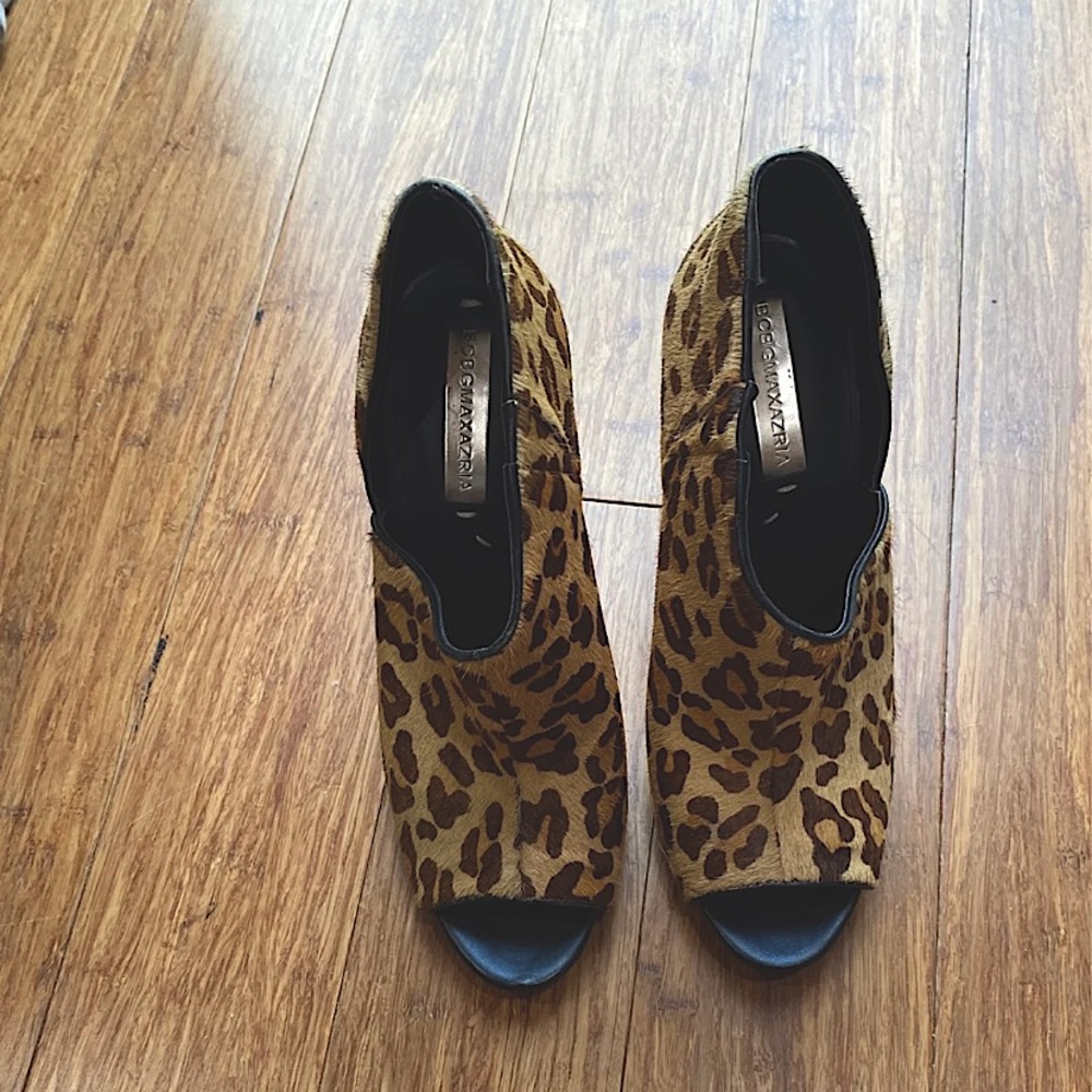 BCBG heels